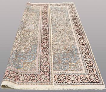 MATTA, Kashmir silke, ca 325x 210 cm.
