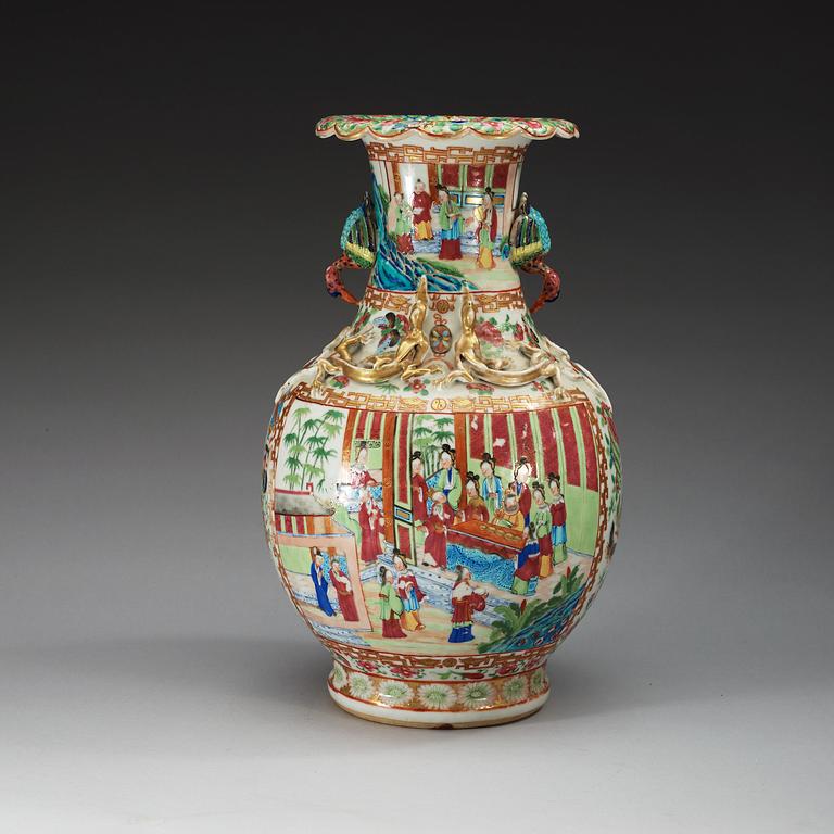 A Canton famille rose vase, Qing dynasty, 19th Century.
