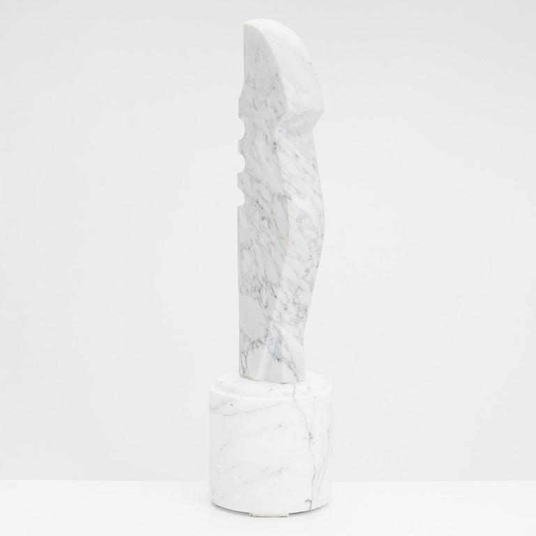 Arvo Siikamäki, skulptur, marmor, signerad och daterad 2011.