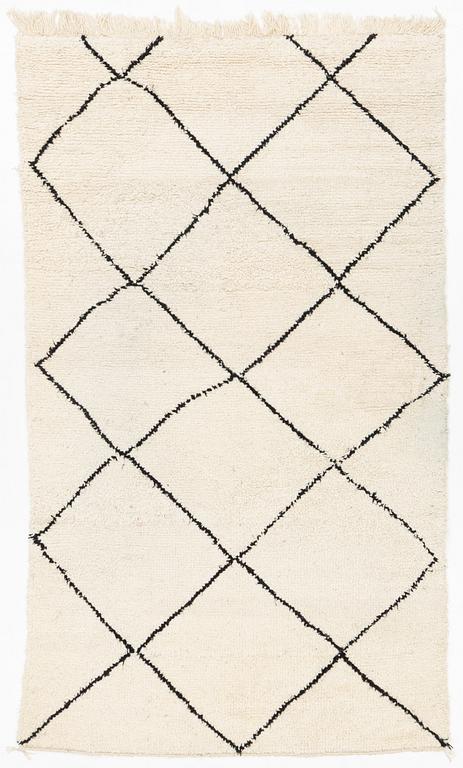 A carpet, Morocco, Beni Ourain, ca 275 x 159 cm.