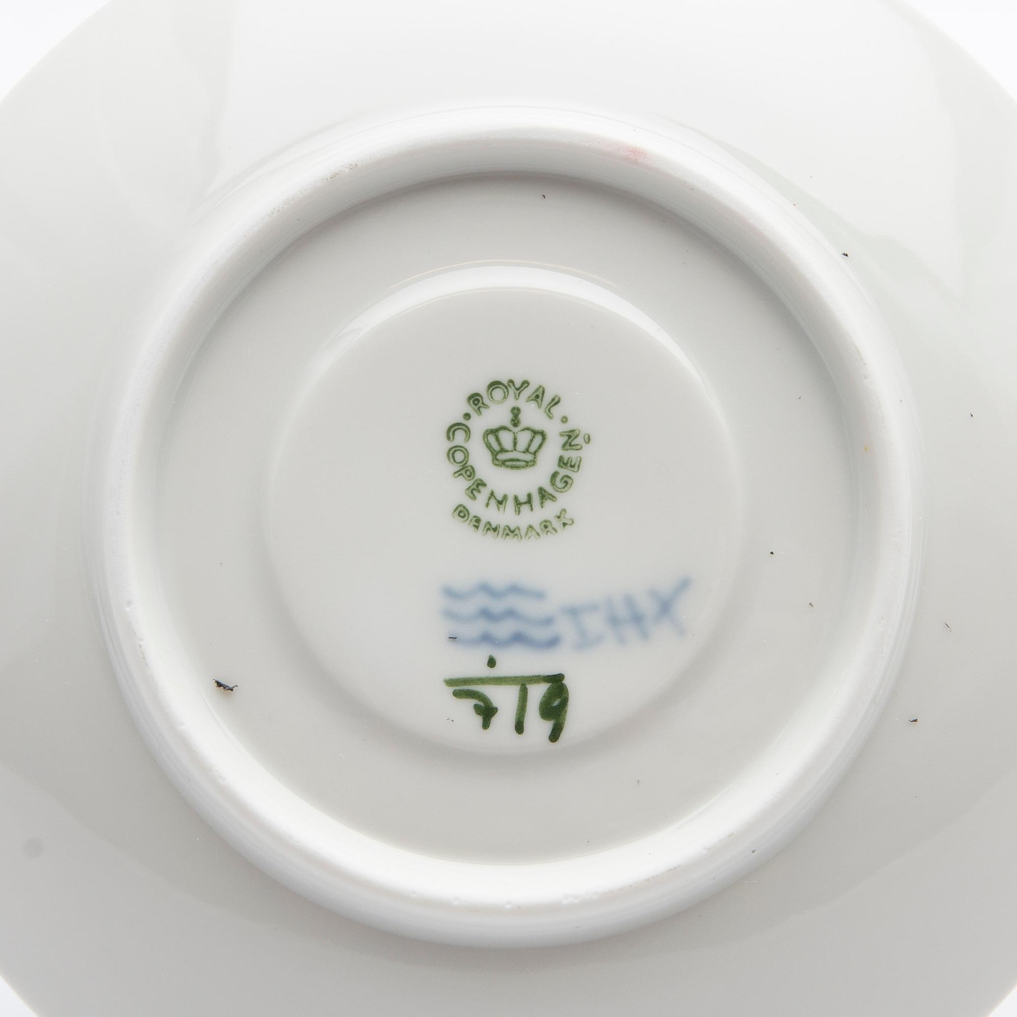 Royal Copenhagen, servisdelar, 26 delar, porslin, "Musselmalet", Danmark.