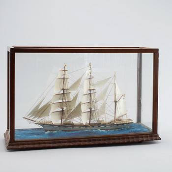 A ship model from around the year of 1900.