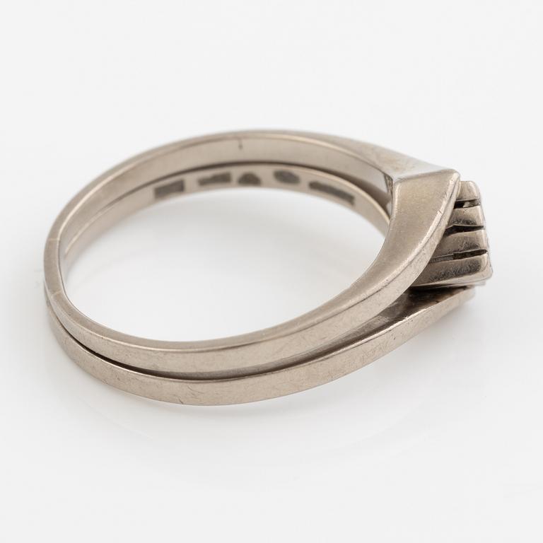 Rings, two pieces, 18K white gold with small eight-cut diamonds.