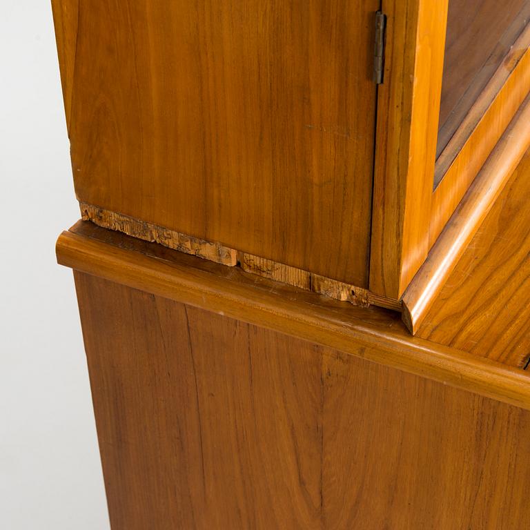 Vitrinskåp, Karl Johan, ca 1830.