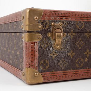 LOUIS VUITTON, a monogram canvas suitcase, "Alzer".