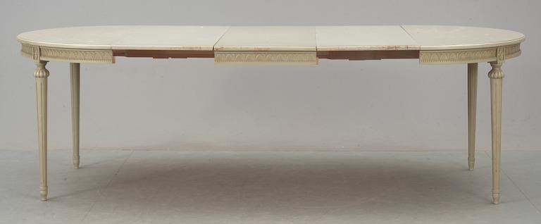 MATSALSGRUPP, fyra stolar samt bord. Gustaviansk stil 1900-tal.