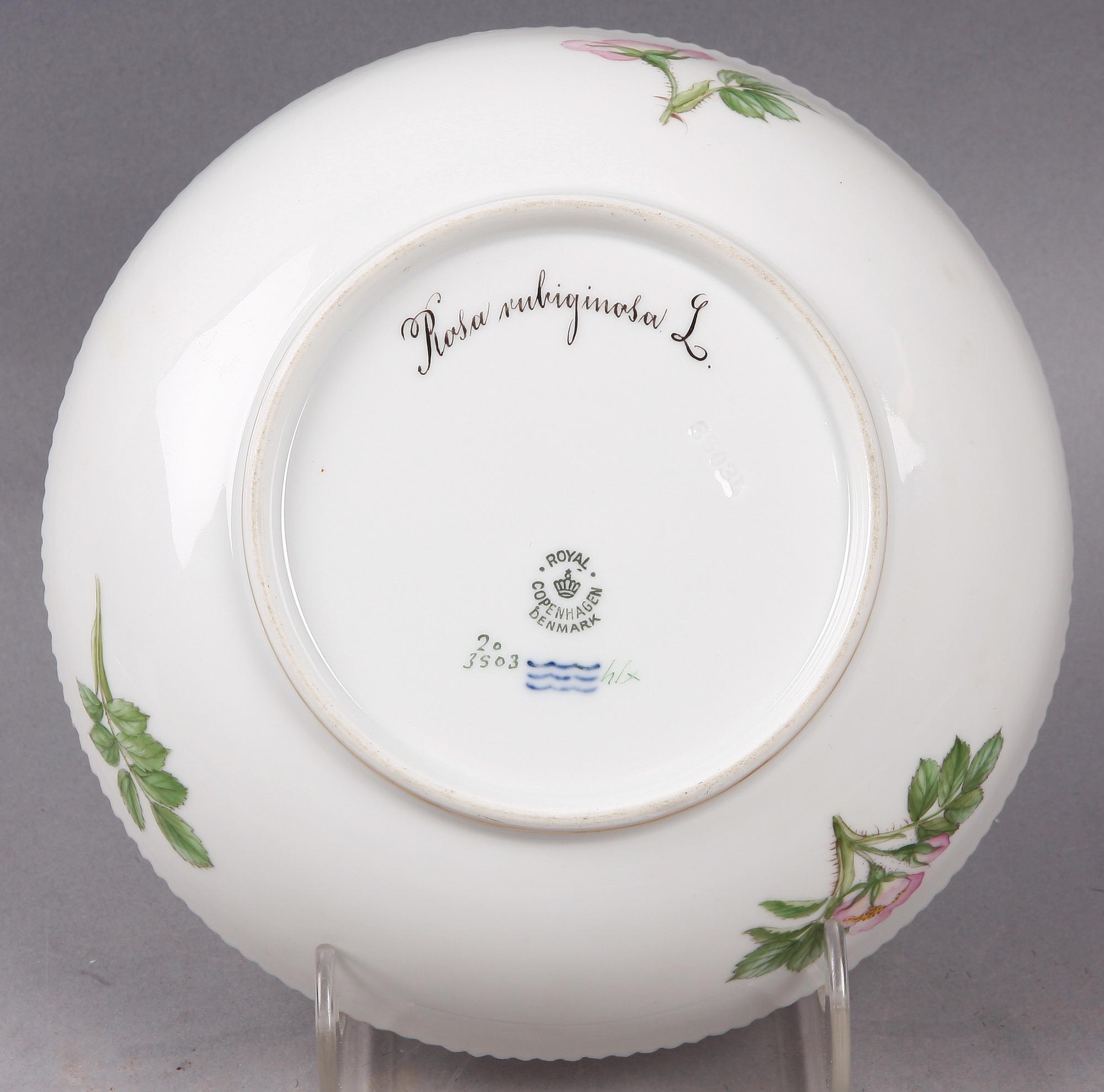 SALADJÄR, porslin. Flora danica, Kunglig dansk.