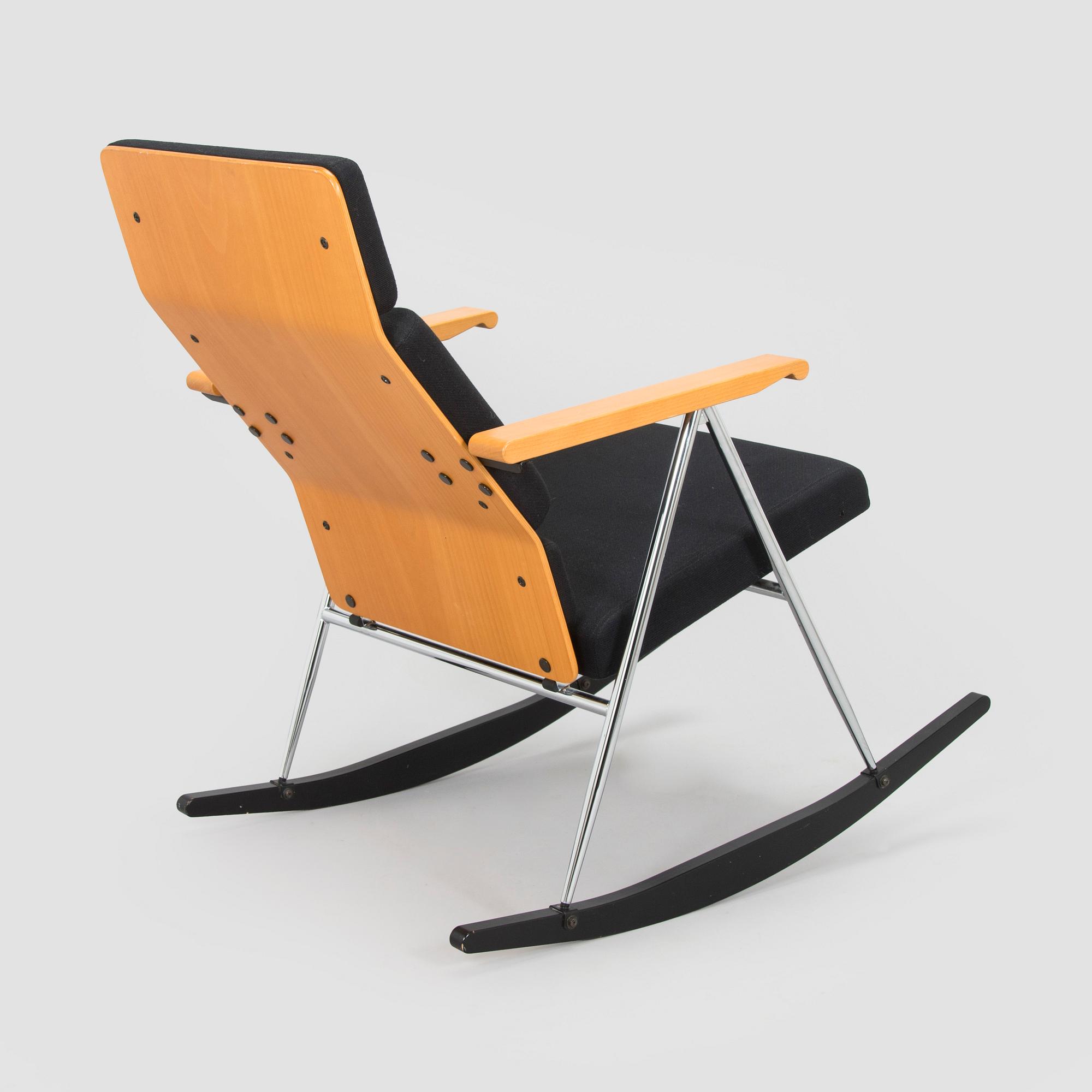 Yrjö Kukkapuro, A 'Funktus' rocking chair, Avarte.