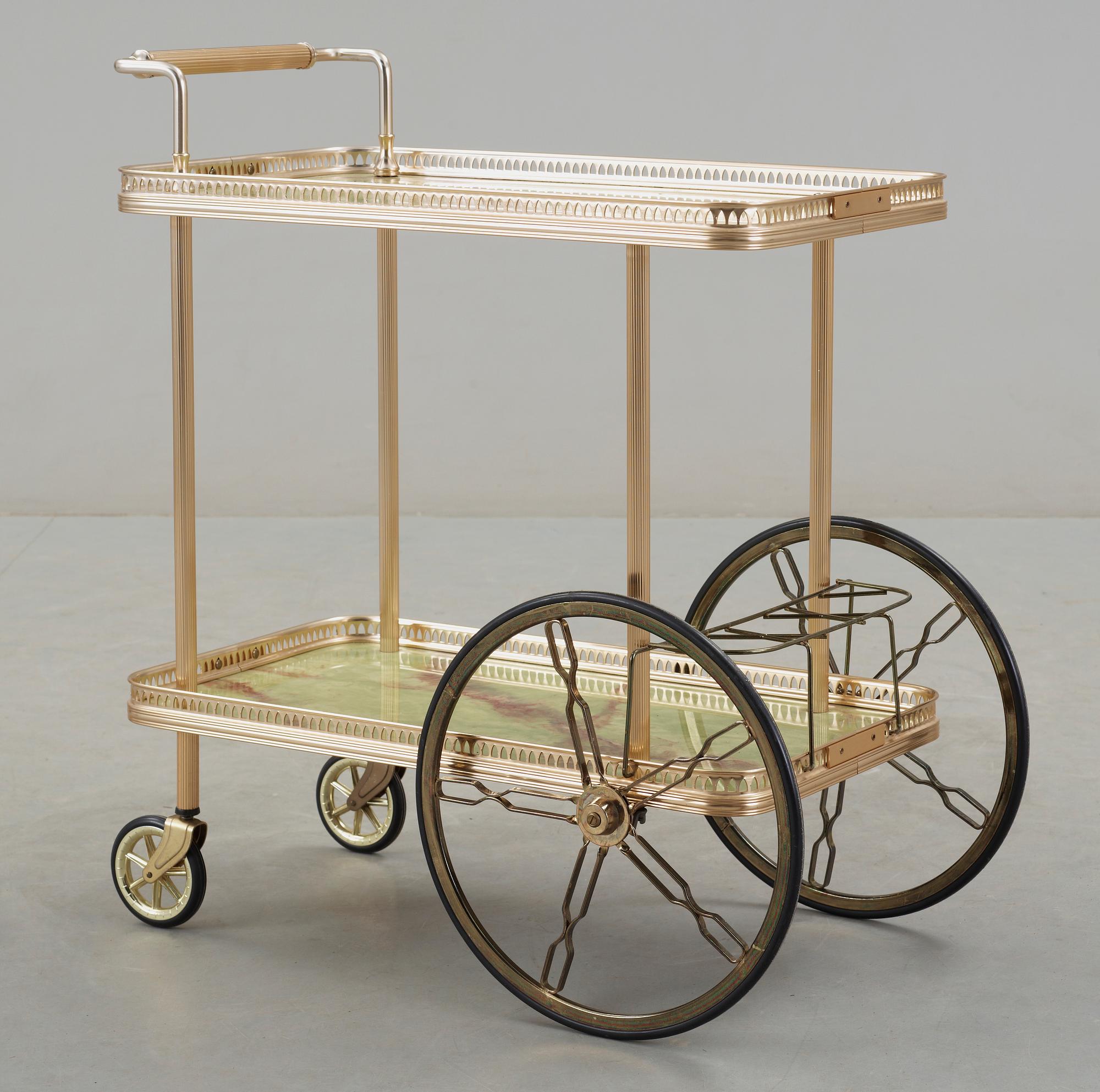 SERVERINGSVAGN, 1900-talets sista kvartal.