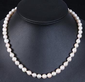 PÄRLHALSBAND, 2 st, 1900-tal.