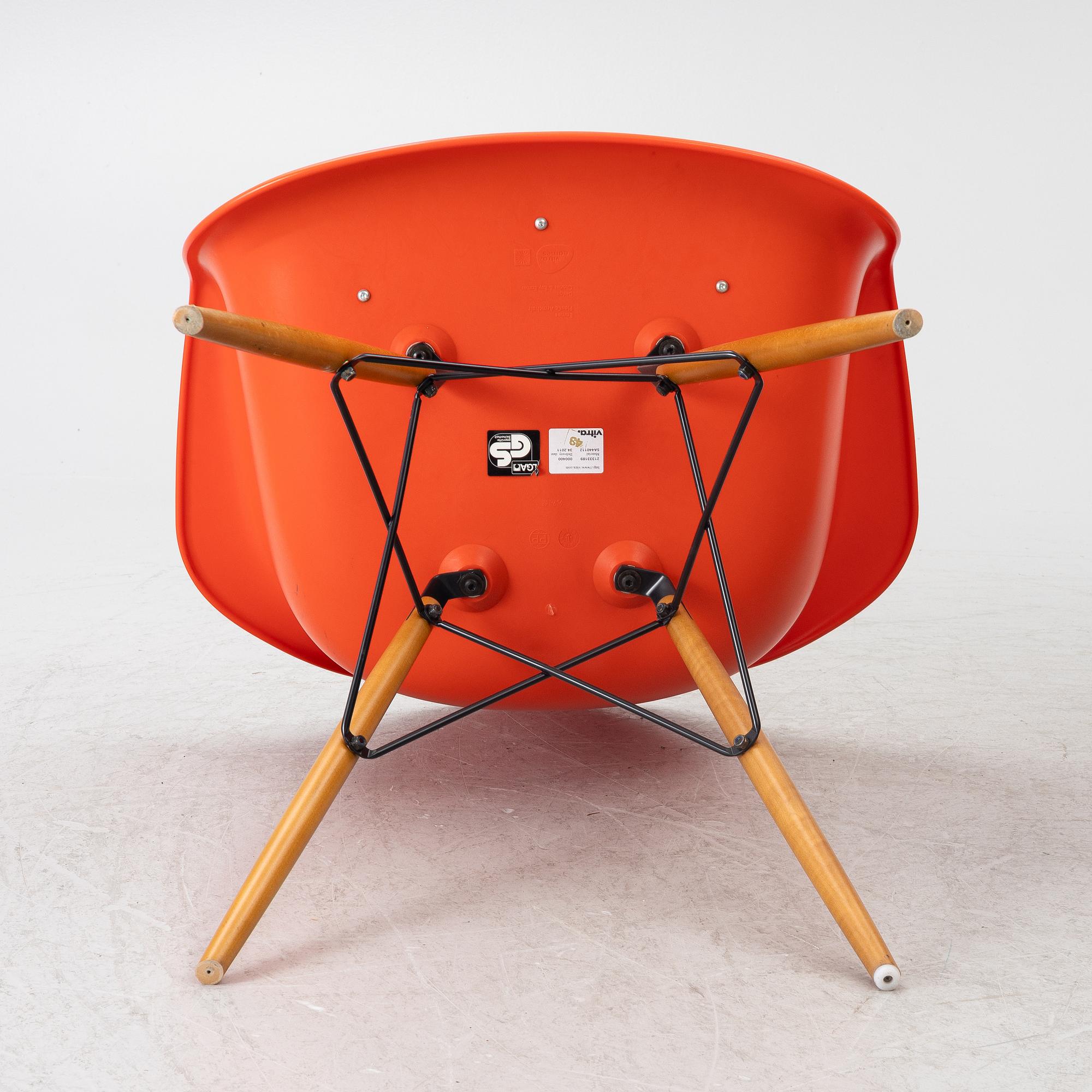 Charles & Ray Eames, karmstolar, 6 st, "Plastic armchair DAW", Vitra.