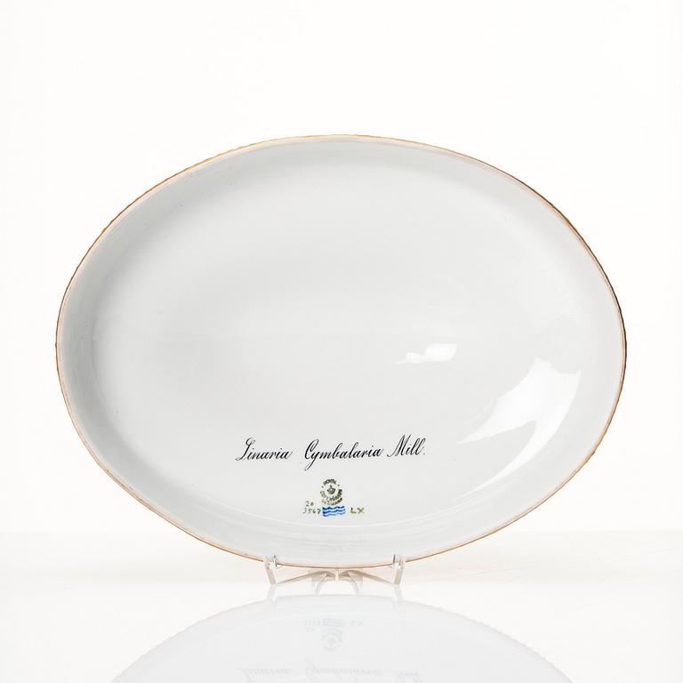 A Royal Copenhagen 'Flora Danica' dish with cover, Denmark, 20th Century.