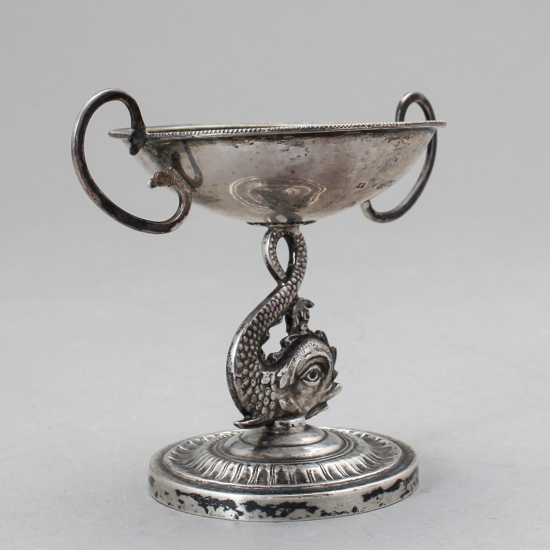 SALTKAR, silver, empire, otydlig mästarstämpel, troligen Stockholm 1821. Vikt ca 92 gram.