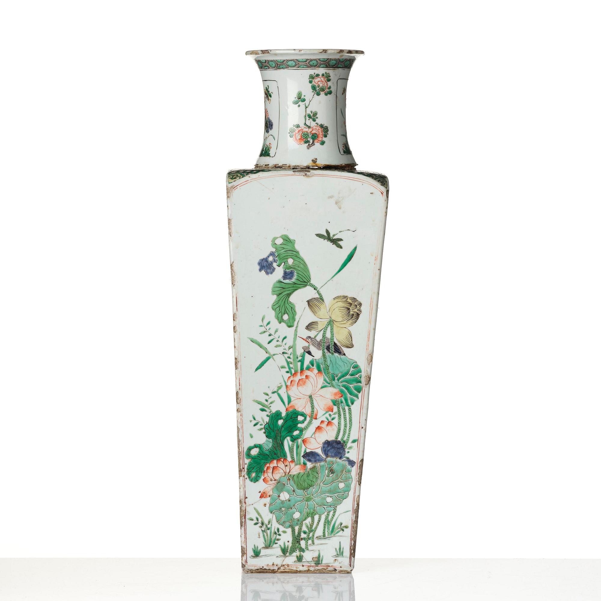 Vas, porslin. Qingdynastin, Kangxi (1662-1722).