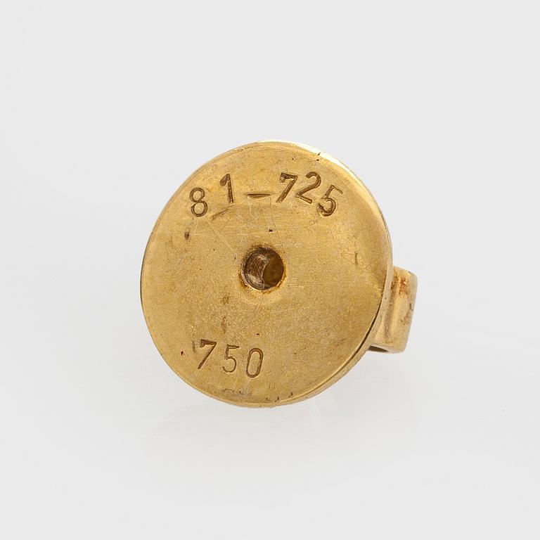 Korvakorut, 18K kultaa, rubiineja ja timantteja.