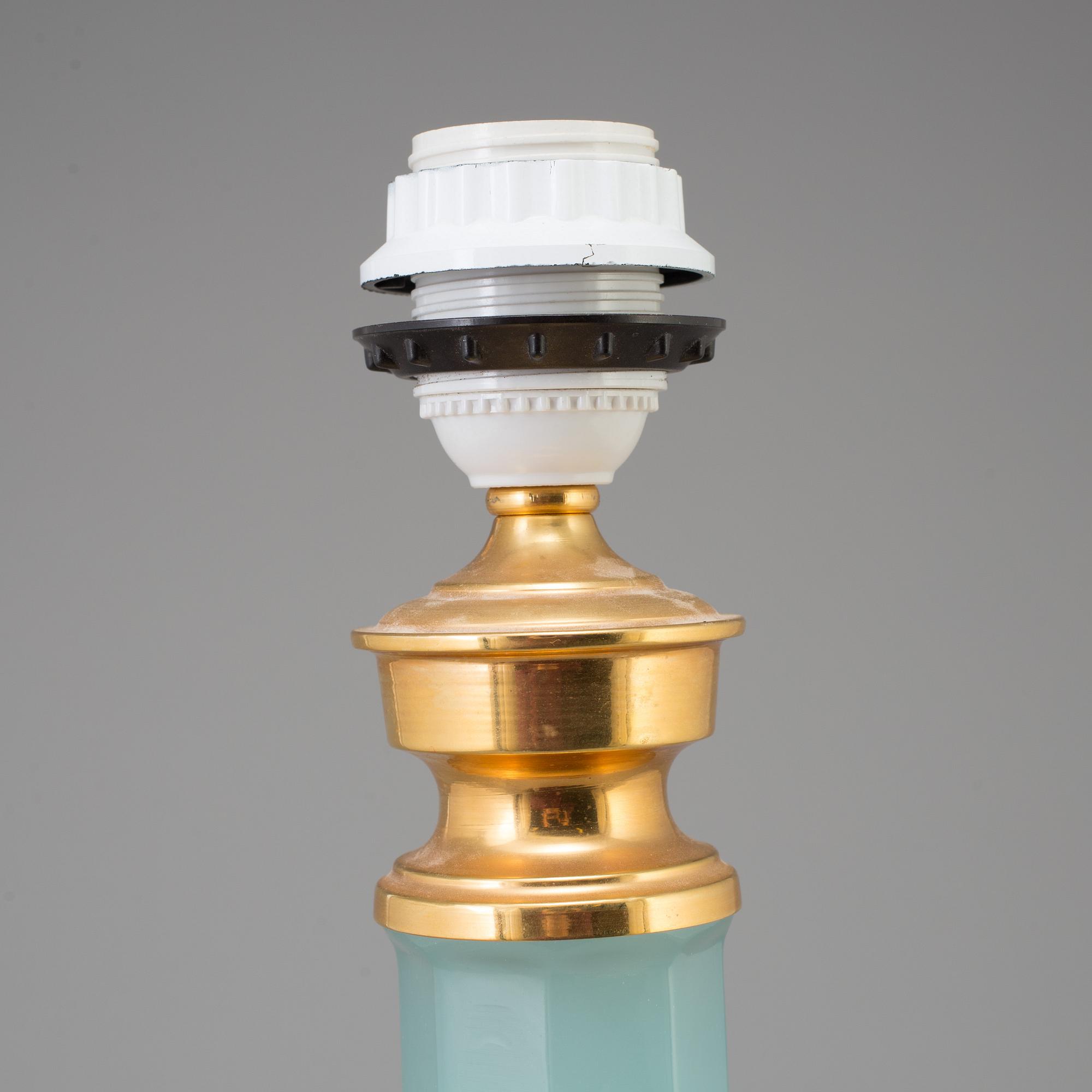 A CENEDESE MURANO TABLE LAMP, ITALY. MIDDLE OF 20TH CENTURY.