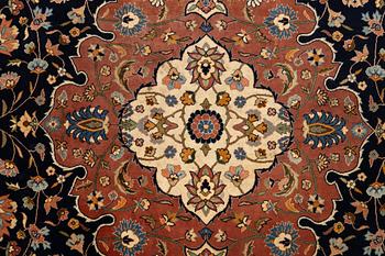 Matta, Kirman, ca 400 x 290 cm.