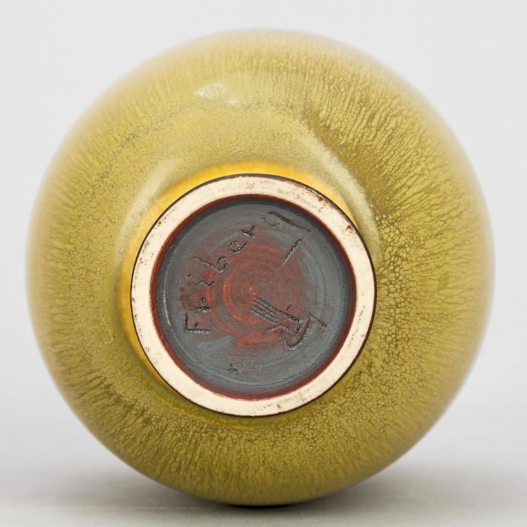 VAS, stengods, Berndt Friberg Gustavsberg. Sign.