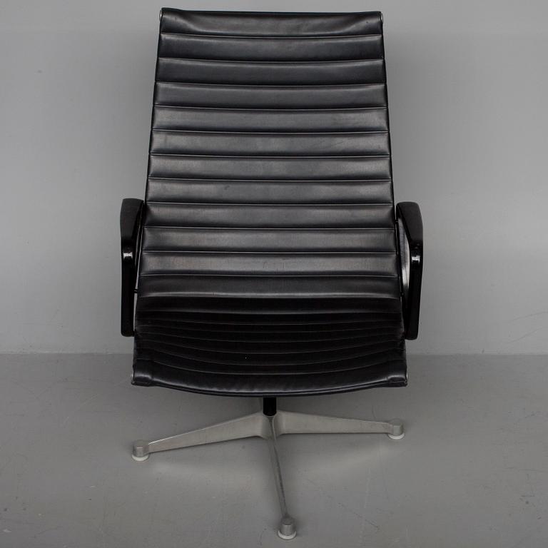 KARMSTOL, Eames, modell Herman Miller.