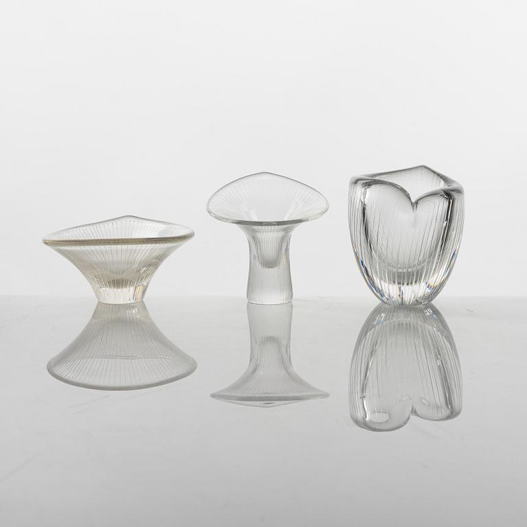 Tapio Wirkkala, vaser, 2 st samt skål, "Kantarelli", Iittala, Finland.