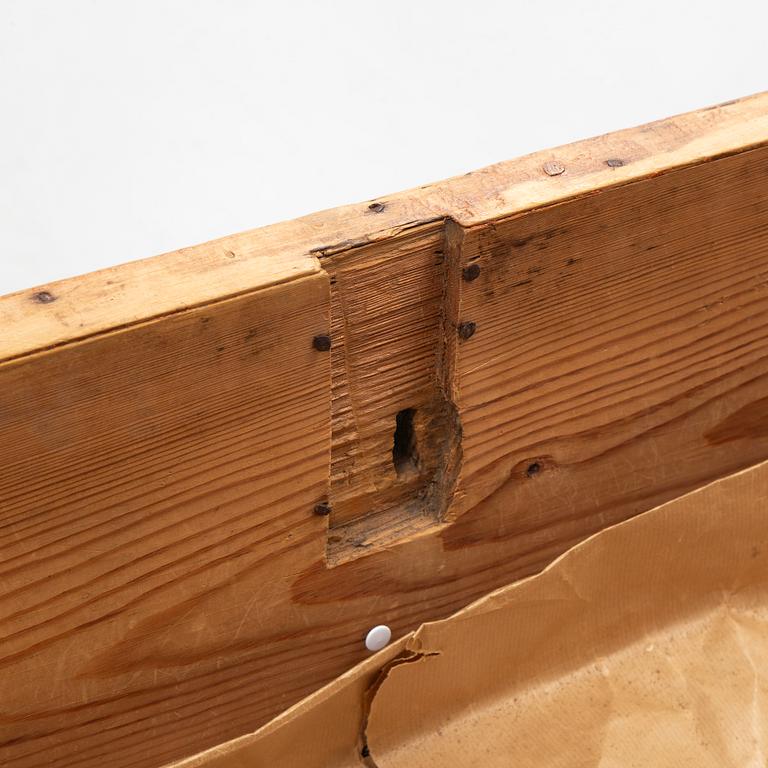 A chest of drawers, 19th Century.