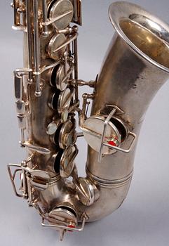 SAXOFON, vitmetall, Clou, troligen Frankrike, 1930-tal.
