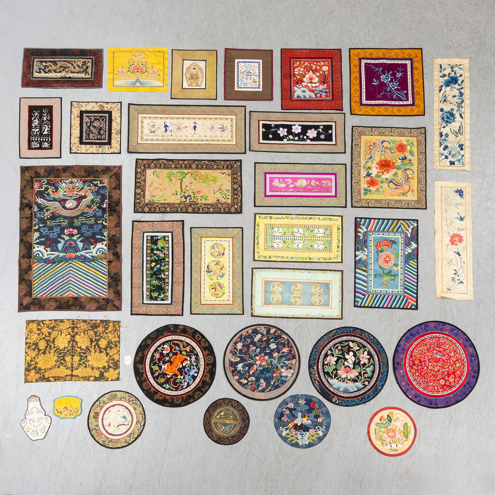 32 Chinese silk textiles, 20th century.