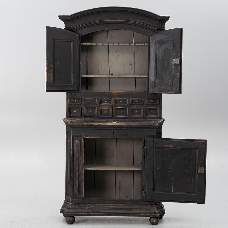 Cabinet, 18th/19th century.