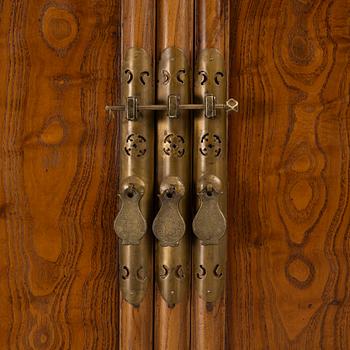 A Ming-style cabinet, 19th/20th century.