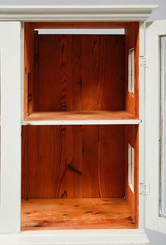 DOCKSKÅP, tidigt 1900-tal.