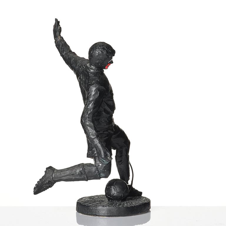 Makode Linde, Fotbollsspelare.