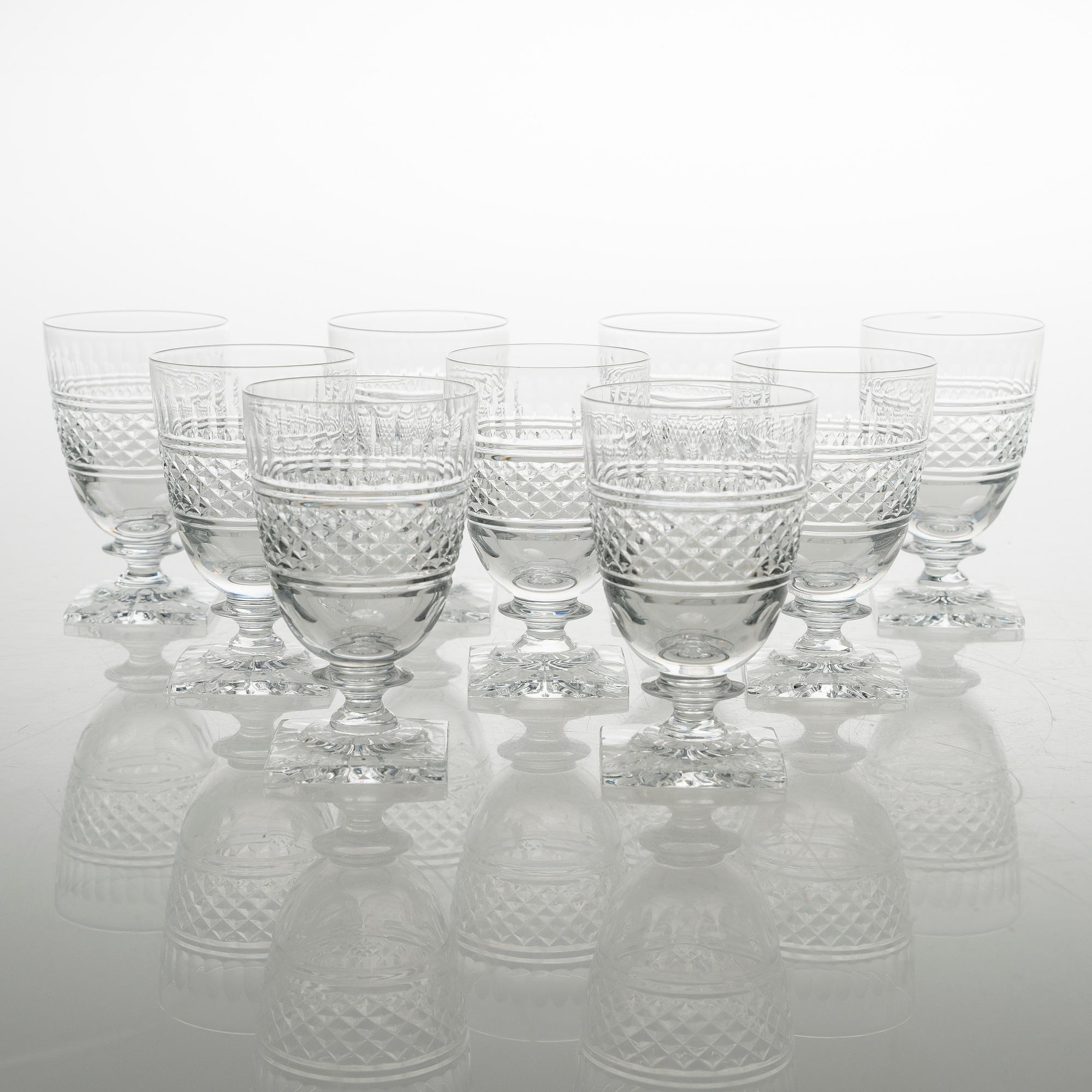BÅLSKÅL, KARAFF och 87 st GLAS, glas.