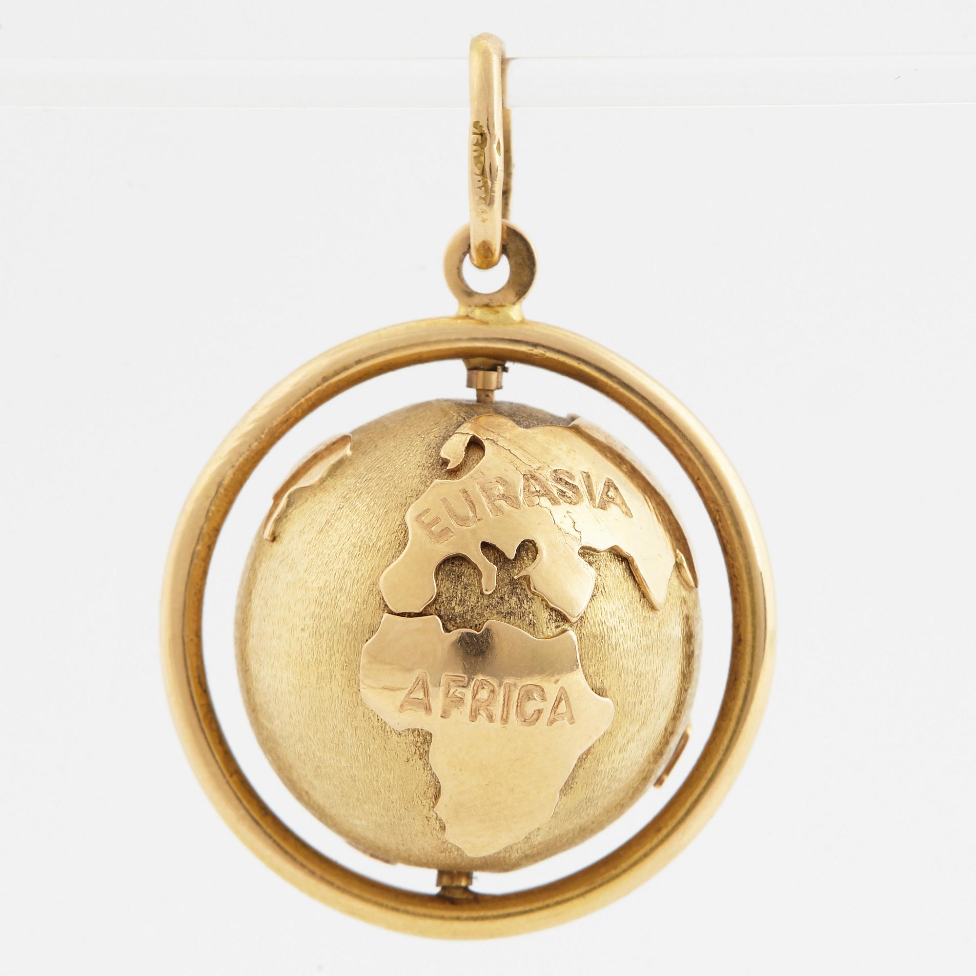 18K gold globe pendant.