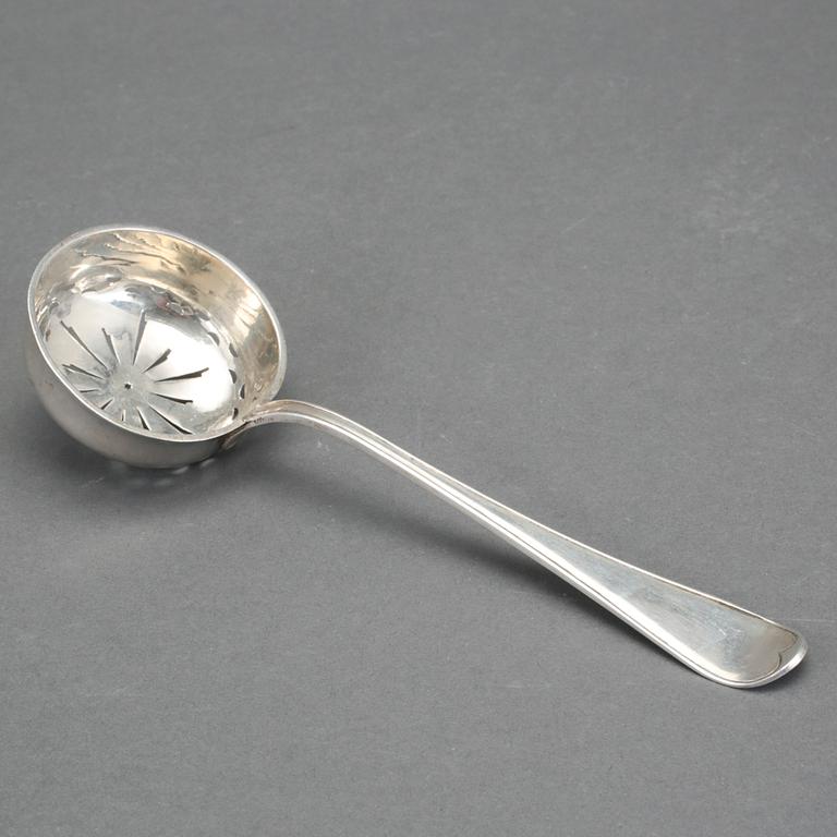 STRÖSOCKERSKED, silver. Olof Yttraeus, Uppsala 1794. Vikt ca 65 cm.