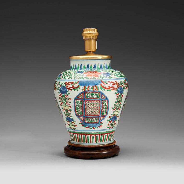 A Transitional wucai jar, 17th Century.