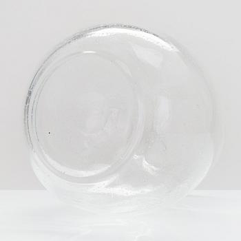 Kaj Franck, båskål, karaff och skål, Sargasso-serien, signerade Nuutajärvi Notsjö. Serien formgiven under 1960-telet.