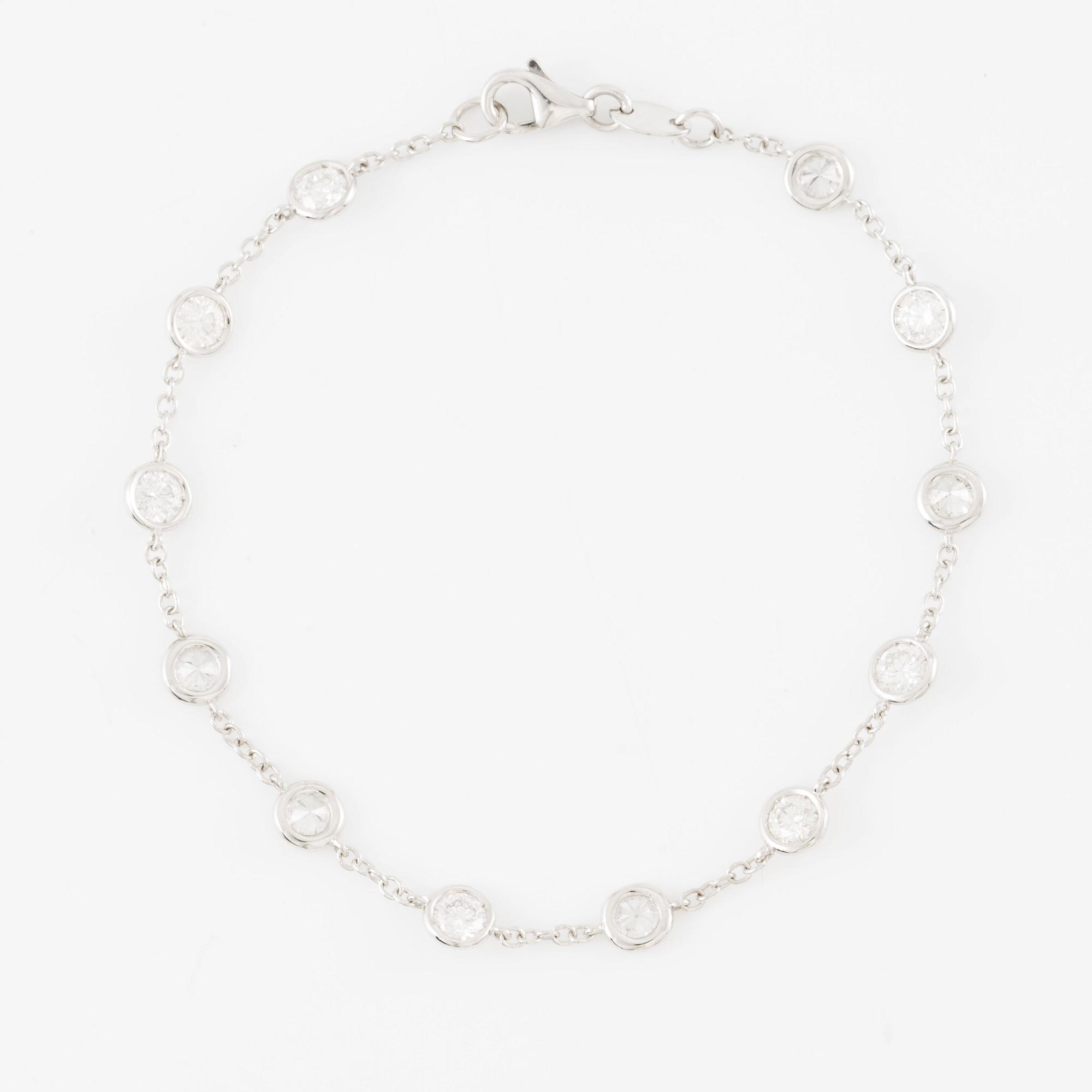 Bracelet, 18K white gold with brilliant-cut diamonds.