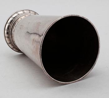 BÄGARE, silver, Eric Råström, Stockholm 1949. Vikt ca 528 gram.