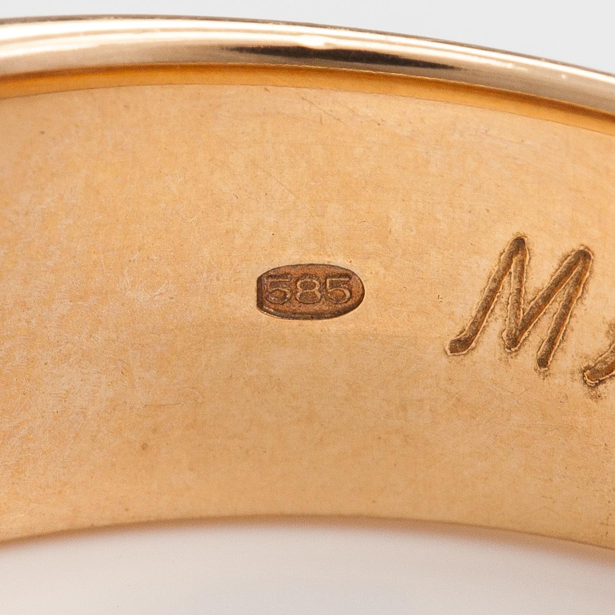 A 14K gold ring with a ca. 0.96 ct old-cut diamonds according to engraving. Marskis.