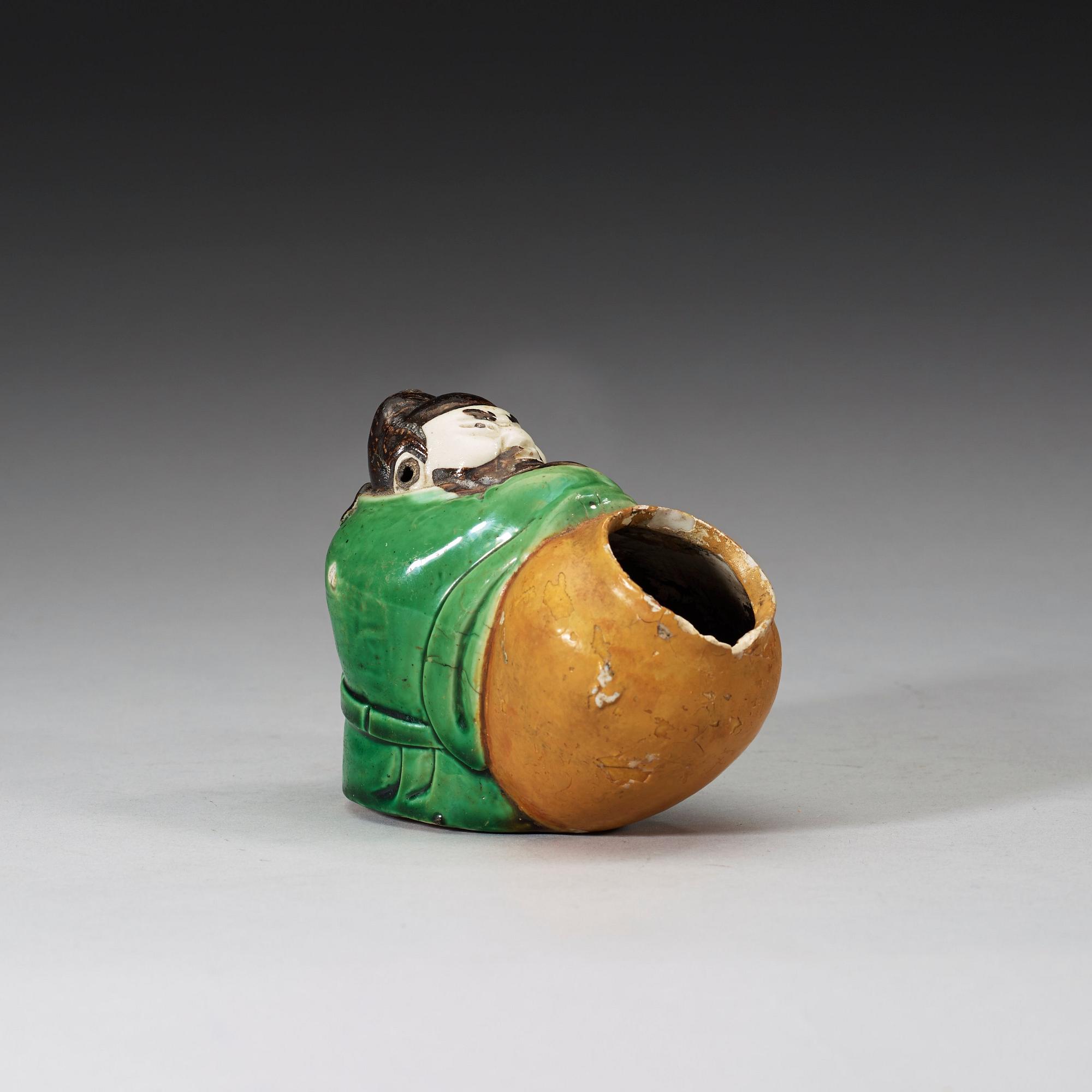 PENSELBAD, biskviporslin. Qingdynastin, Kangxi (1662-1722).