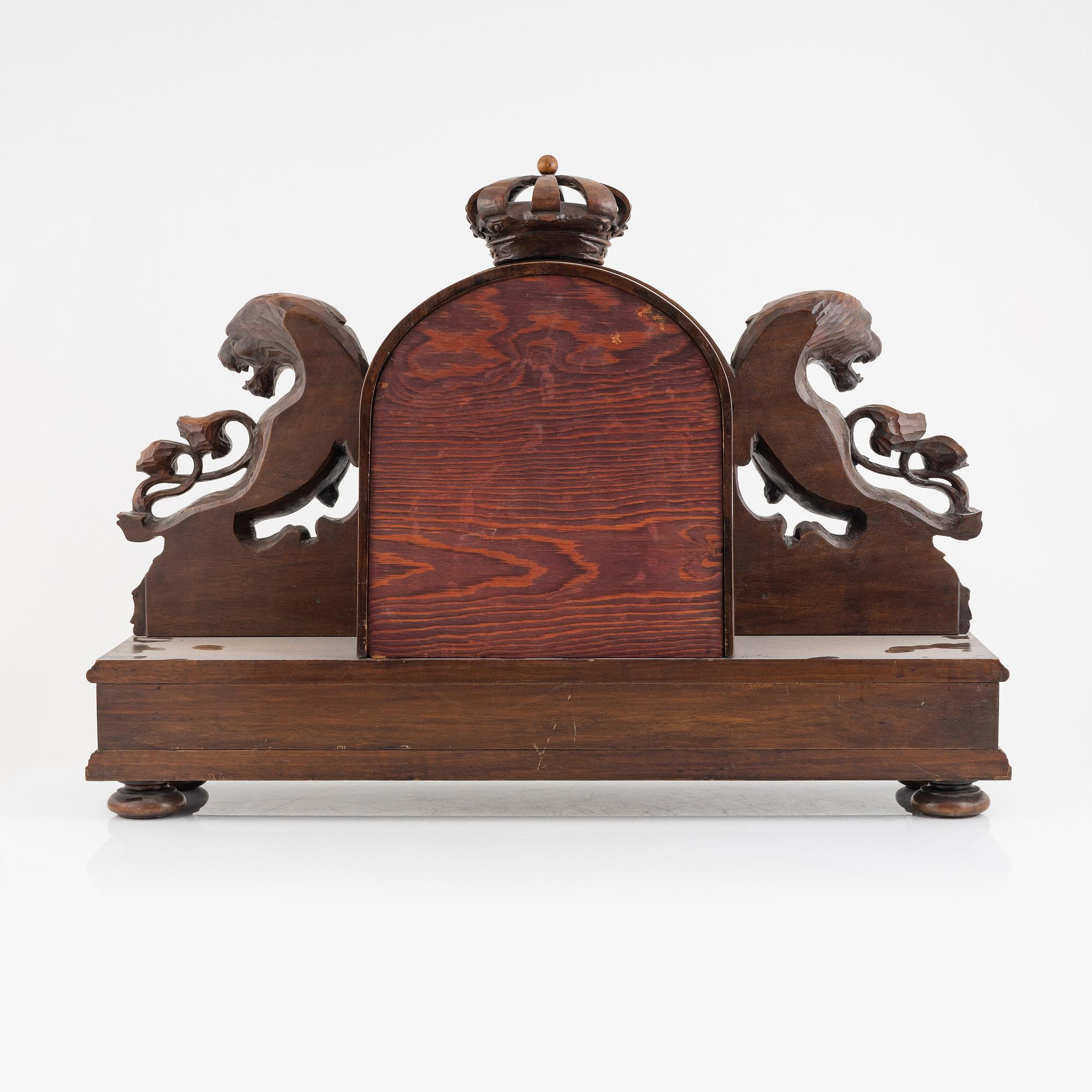 A mantel clock, early 20th Century.