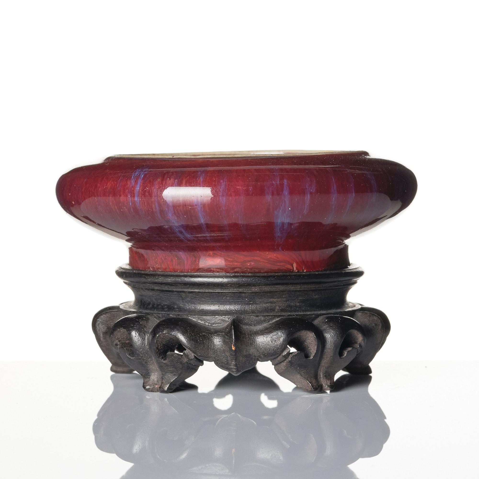 A flambé glazed brush washer, late Qing dynasty.