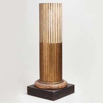 KOLONN. 1700-talets slut, Sengustaviansk.