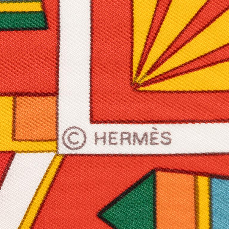Hermès, an 'Apparat des Plaines' scarf.