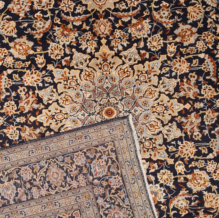 MATTA, Keshan, old. Ca 375 x 295 cm.