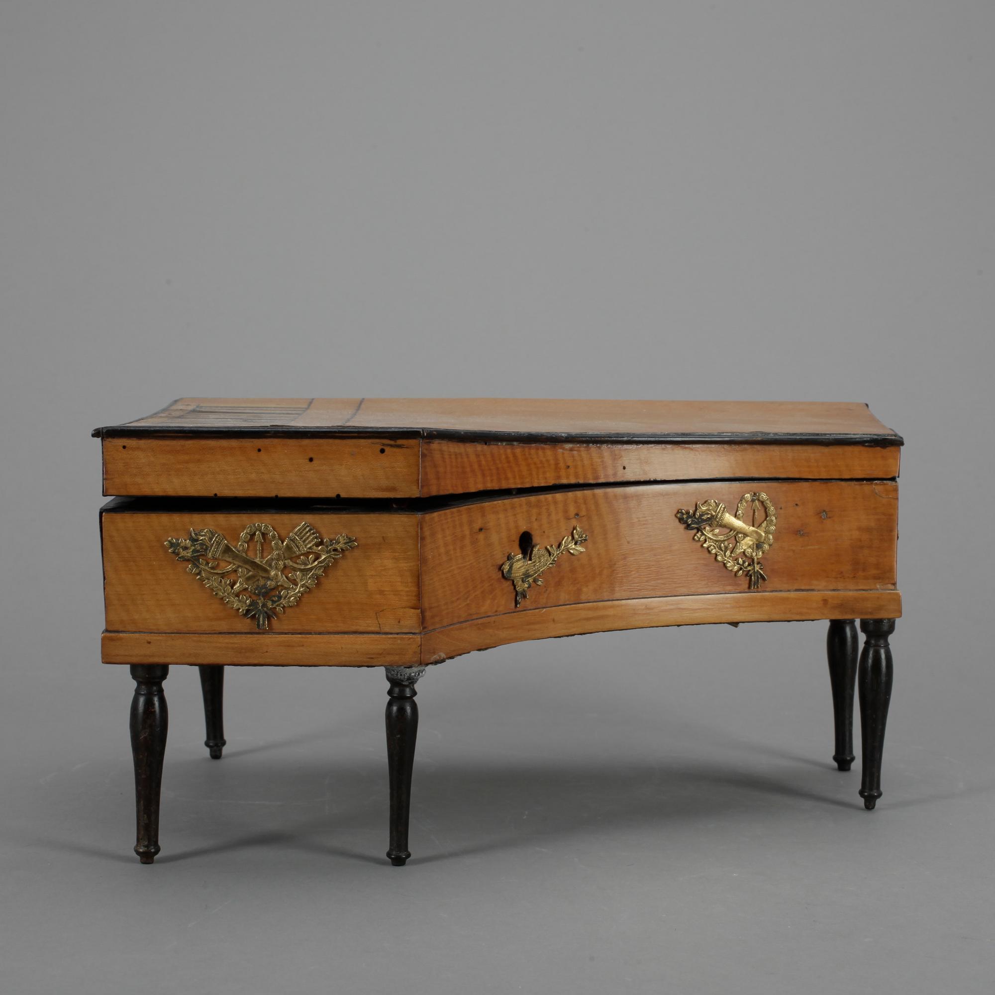 SPELDOSA, empire, 1800-talets första hälft.