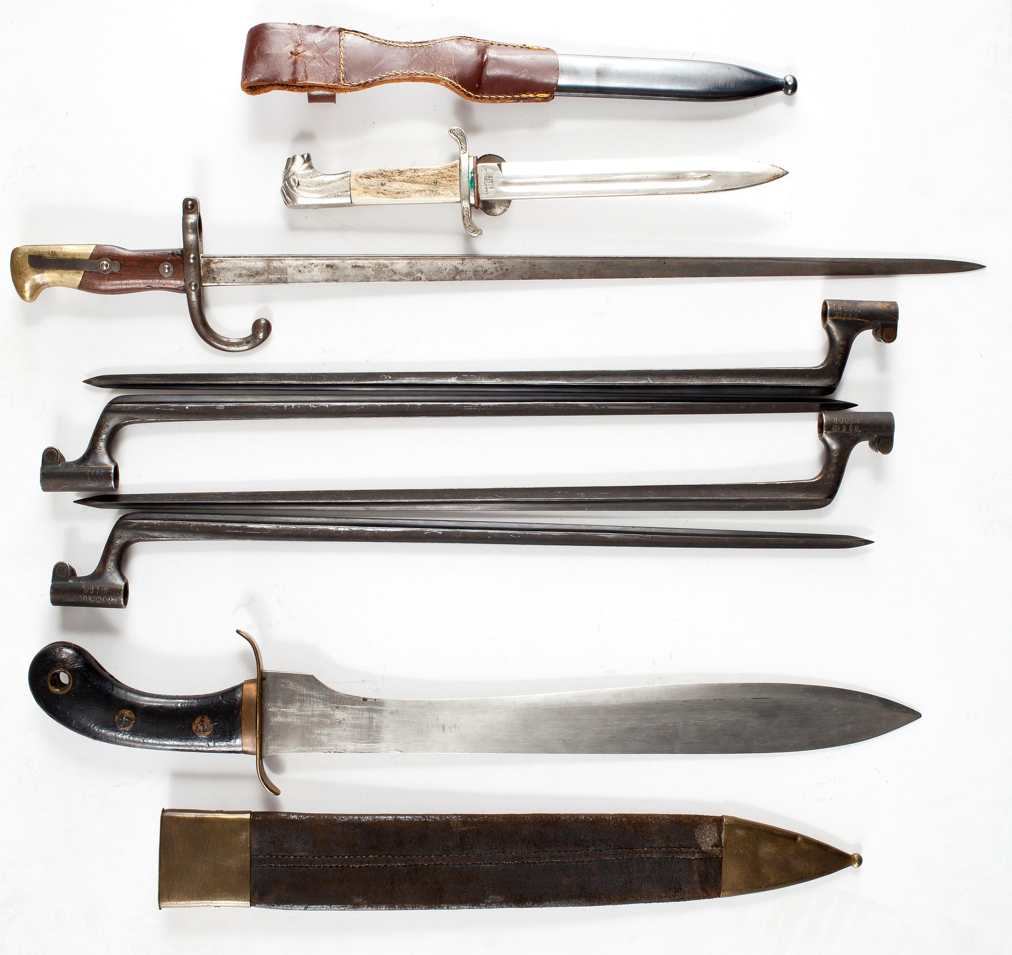 FASKINKNIV SAMT BAJONETTER, 6 st, Sverige 1800/1900-tal.