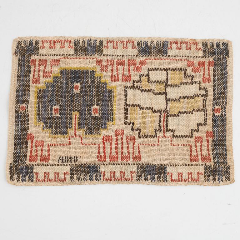 Märta Måås-Fjetterström, vävnad, "Grodblad", inplock på linnebotten, ca 28,5 x 41,5 cm, signerad AB MMF.