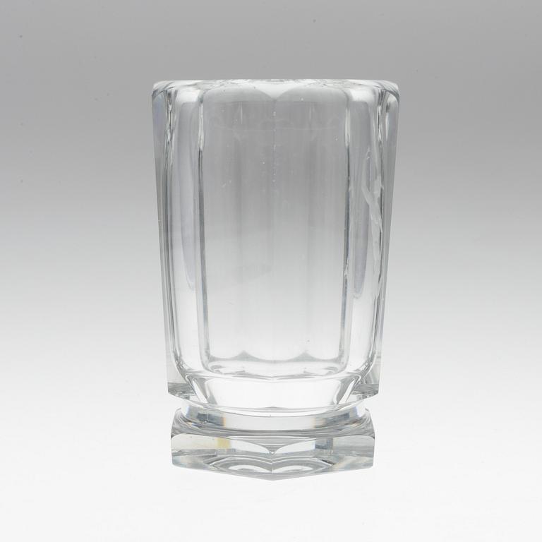 ELIS BERGH, An etched glass vase from Kosta, signed, 1930/40's.