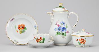 KAFFESERVIS, 27 delar, porslin, Meissen/hausmalerei, 1900-tal.